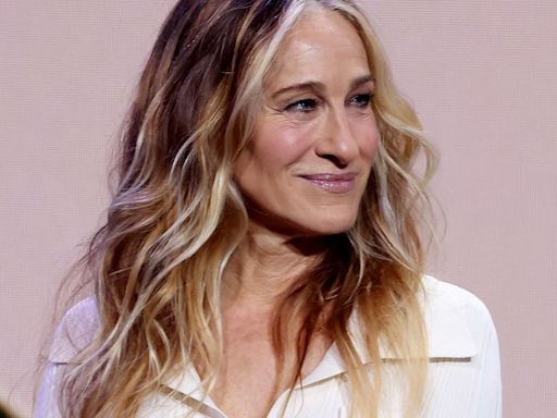 Sarah Jessica Parker Just Tried the Summer Staple That Meghan Markle Repeat-Wears