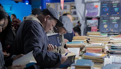 Masiva concurrencia de la población a la Feria del Libro Zona Huancayo