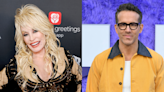 Ryan Reynolds recrute Dolly Parton pour la promotion du documentaire sur son club de foot