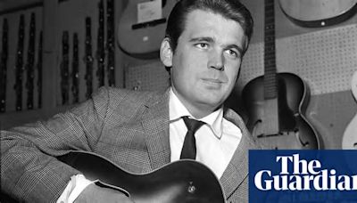 Duane Eddy, pioneering rock’n’roll guitarist, dies at 86