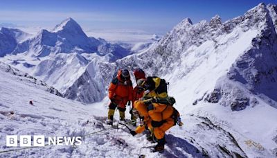 Everest: Bodies of fallen climbers finally recovered from 'death zone'