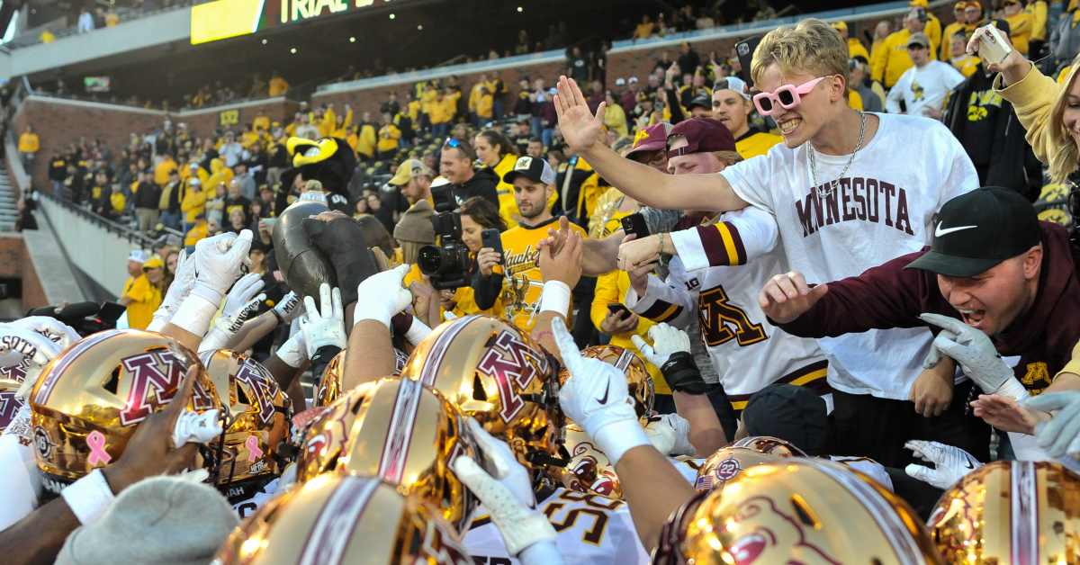 Gophers football game vs. Iowa set for primetime