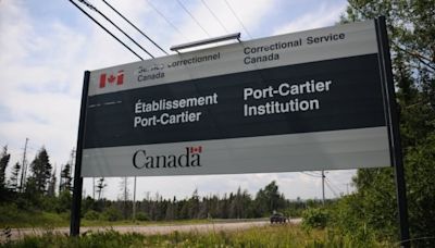 Wildfire evacuation of Quebec maximum-security prison was risky, poorly planned, union says | CBC News