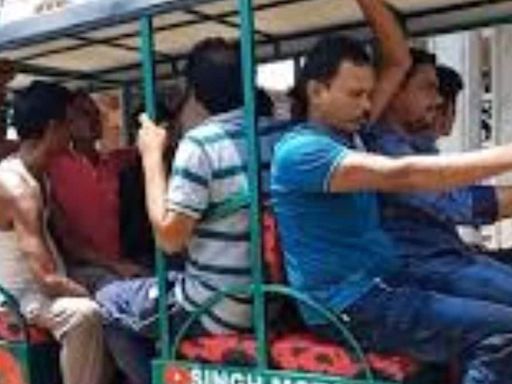 In Bengal’s Bankura, Man Constructs 11-seater E-rickshaw - News18