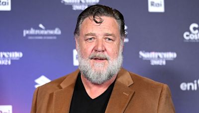 Russell Crowe says 40 black cockatoos visited him after his dad died: 'I don't know what the afterlife contains'