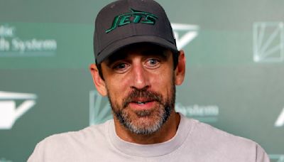 Aaron Rodgers elaborates on his "distraction" double standard