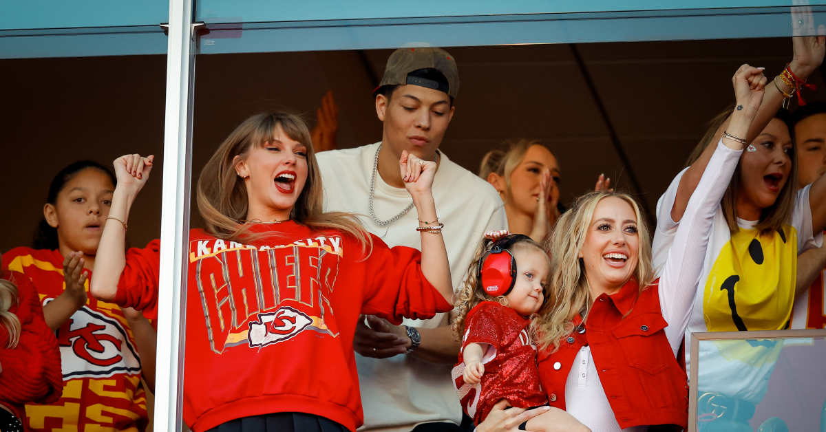 Fans Go Wild for New Taylor Swift-Inspired Chiefs Super Bowl Merch