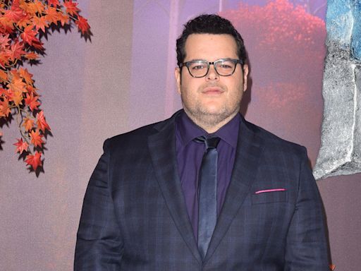 Josh Gad regrets using his own voice for Olaf in Frozen