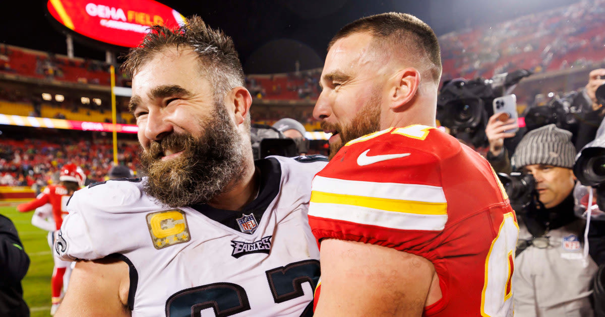 Travis Kelce pokes fun at brother Jason Kelce's wardrobe mishap on ESPN debut