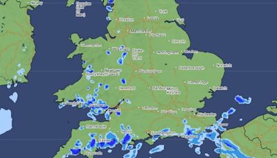 'Seven hour' thunderstorm warning issued by Met Office for UK - full list of 30 places to be hit