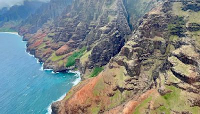 One dead, two missing after helicopter crashes into the coast of Kauai
