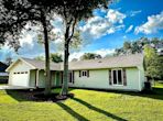 232 Park Dr, La Grange TX 78945