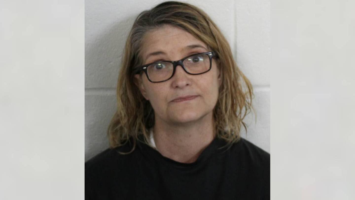 Woman arrested after 9 kittens found dead at Floyd County home