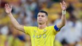 Cristiano Ronaldo cai no choro após vice e internautas reagem: 'Ninguém ama o futebol como ele' - Lance!