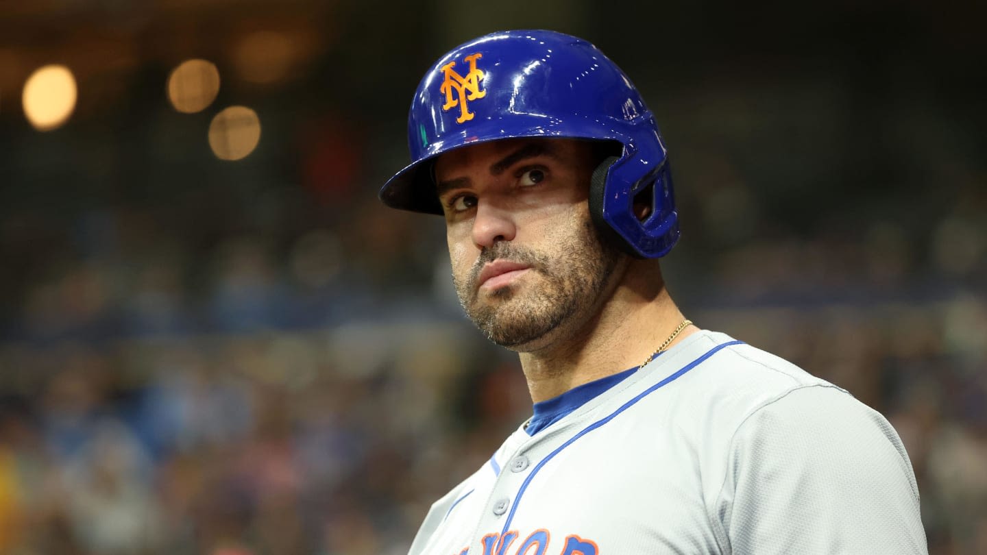 Mets' J.D. Martinez Breaks Up Braves' No-Hit Bid With Two Outs in Ninth Inning