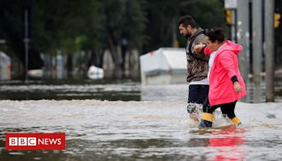 Inundações no Rio Grande do Sul: 'É muito triste passar por tudo isso outra vez'; os voluntários de resgate em 2023 que voltaram a atuar nas enchentes