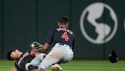 Guardians SS Rocchio and CF Freeman remain in game after hard collision in Texas
