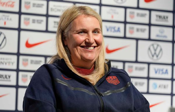 US women's coach Emma Hayes sidesteps equal pay question if high-priced star takes over American men