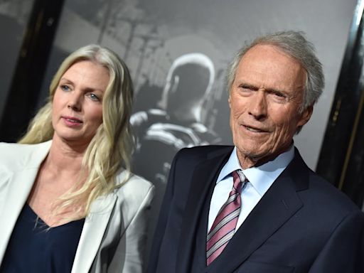 Muere Christina Sandera, novia de Clint Eastwood, a los 61 años: “La echaré mucho de menos”