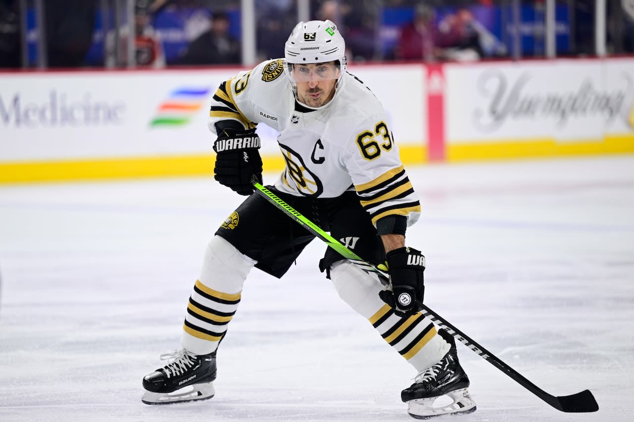 Bruins captain takes good-natured jab at NHL great