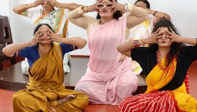 Modi subraya la creciente popularidad del yoga en el décimo día mundial de esta práctica