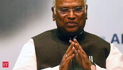 Sitharaman, Kharge spar over 'injustice' to oppn-ruled states - The Economic Times