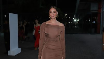 Paolla Oliveira aposta em look monocromático para show Caetano e Bethânia