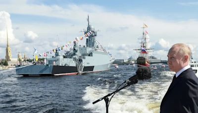 Indien und China präsentieren Kriegsschiffe an Russlands Feier zum "Tag der Marine" – das bezwecken die Staaten damit