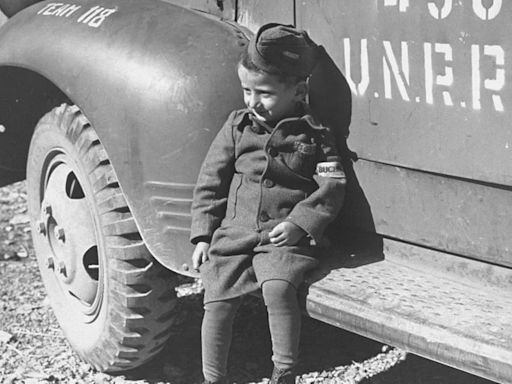 La conmovedora historia del niño de 3 años que sobrevivió a un campo de concentracion nazi como en la película La Vida es Bella