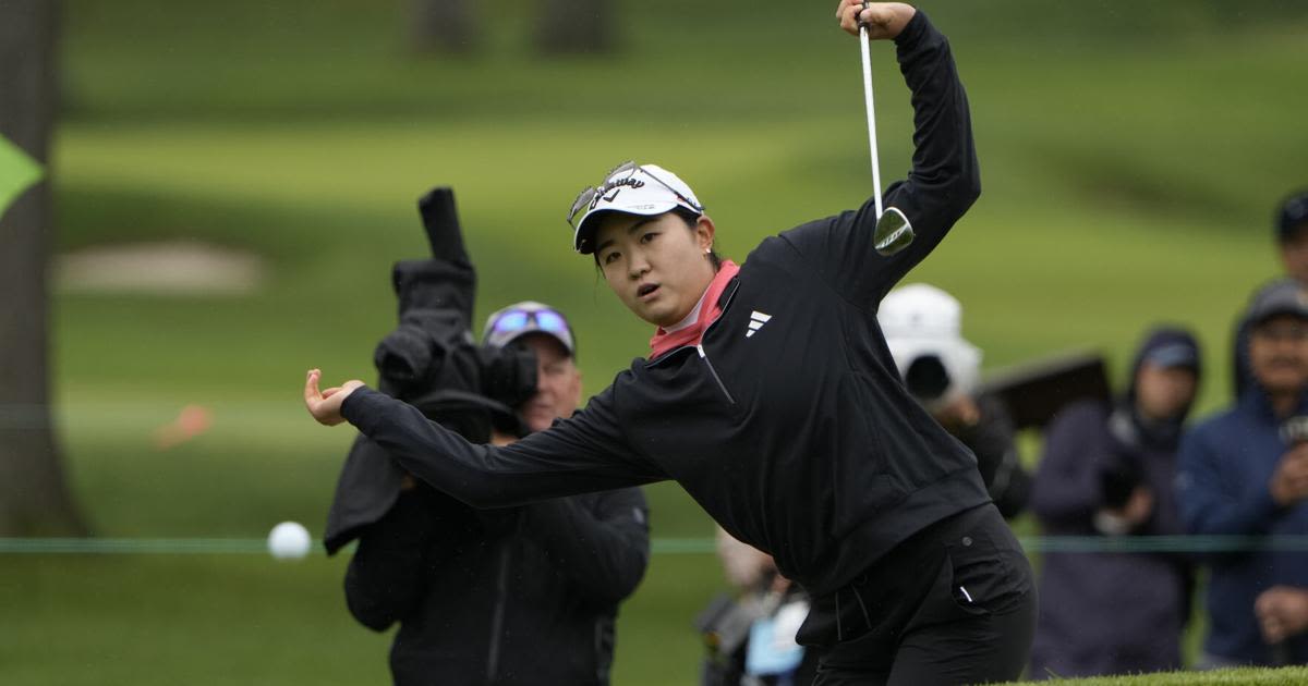 Korda's streak ends as Zhang rallies, wins Founders