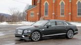 The 2023 Bentley Flying Spur Hybrid Is a Detail-Oriented Flex
