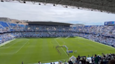 El himno del Málaga CF antes de recibir al Mérida