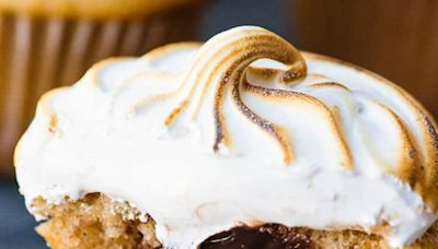 20 Irresistibly Fun Filled Cupcake Recipes
