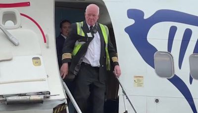 Ryanair pilot met with special water salute after final voyage