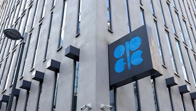 FTC Eyes Oil Executives’ Texts for Signs of Collusion With OPEC