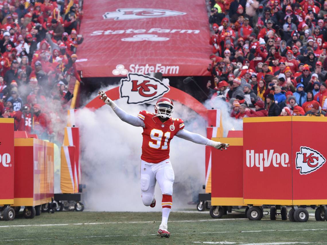 Tamba Hali is newest member of Chiefs Hall of Fame. He’s still helping KC’s pass rush