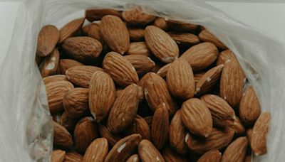 ¿Cuántas almendras debo comer al día para bajar el colesterol y proteger el corazón?