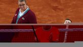 Lío arbitral surrealista en Roland Garros: "¿Seguimos con la árbitra o la cambiamos?"