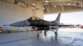 看過「消光黑」F-16戰機嗎？ 美空軍稀有塗裝向F-117匿蹤戰機致敬 - 自由軍武頻道