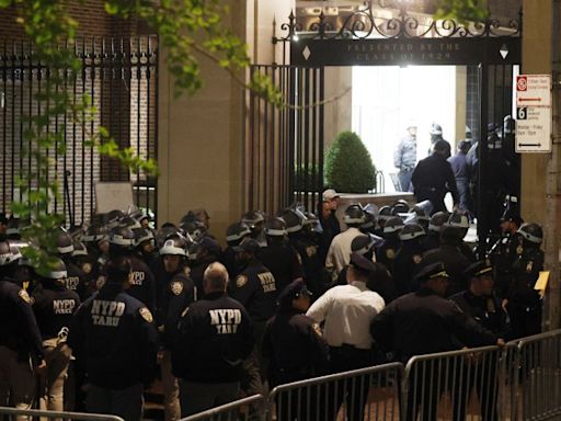 NYPD enters Columbia University, arrests dozens of protesters inside Hamilton Hall