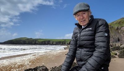 Tributes pour in across Kerry for GAA legend Micheál Ó Muircheartaigh