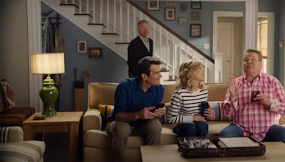 ‘Modern Family’s Phil, Claire, Cam & Mitchell Reunite For WhatsApp Commercial