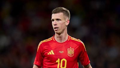 Liverpool gain ‘transfer advantage’ for Dani Olmo after Benfica ‘contacted’ about centre-back