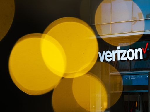 Verizon to Buy Frontier for $9.6 Billion in Broadband Push