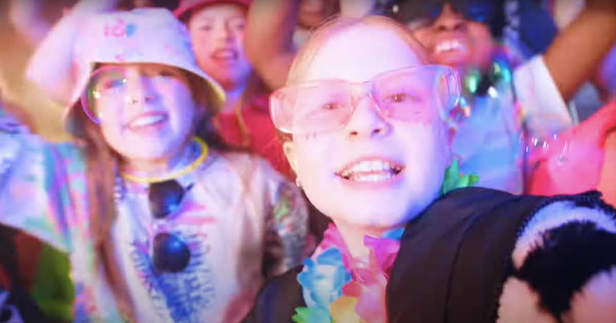 Irish Kids Perform Super Catchy Dance Track That Music Lovers Are Calling the Song of the Summer