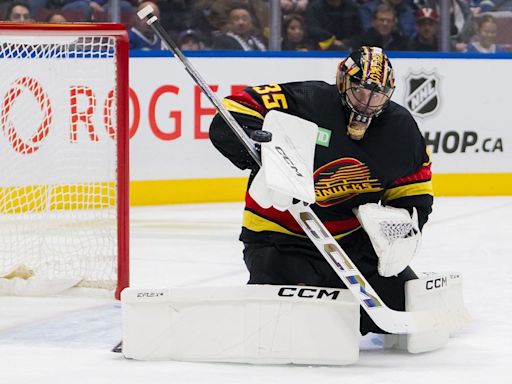 Canucks Expecting Positive News on Star Goalie's Injury