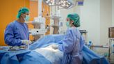 El “intercambio de parejas” que fomenta las donaciones de órganos de donantes vivos: el trasplante renal cruzado en España