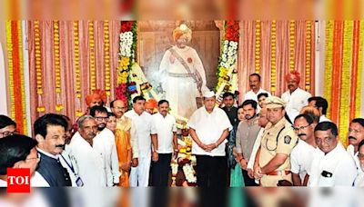 'Give Bharat Ratna to Rajarshi Chhatrapati Shahu Maharaj' | Kolhapur News - Times of India