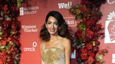 Amal Clooney deslumbra con el vestido 'chandelier' que exigió mil horas de elaboración