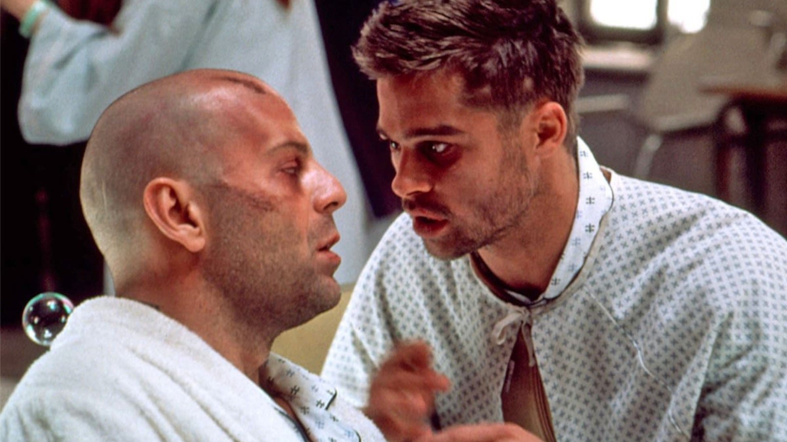 Brad Pitt's Sci-Fi Role In 12 Monkeys Left Him Struggling To Move - SlashFilm